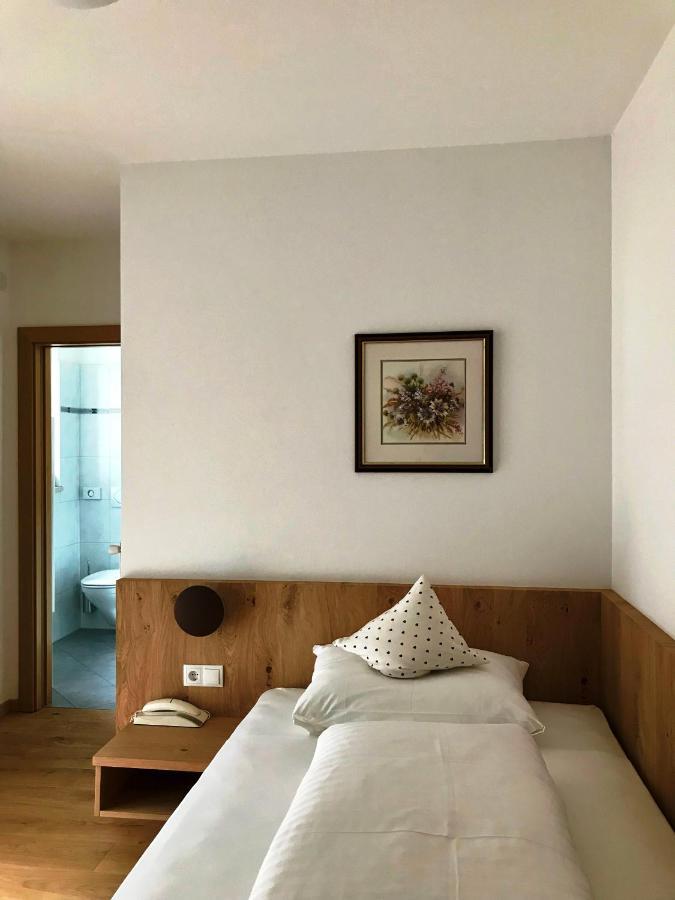 Single Room with Balcony,1164846256:JPEG